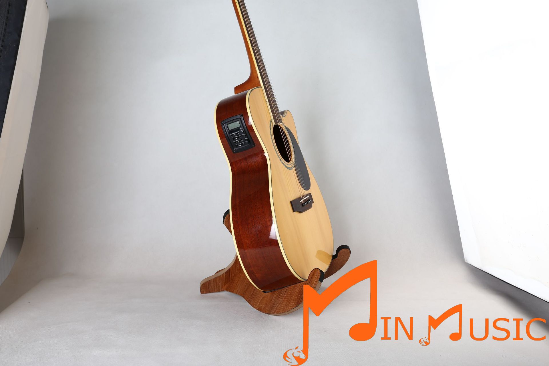 Chân để đàn guitar Loại bằng gỗ /có thể gấp gọn dễ mang vác