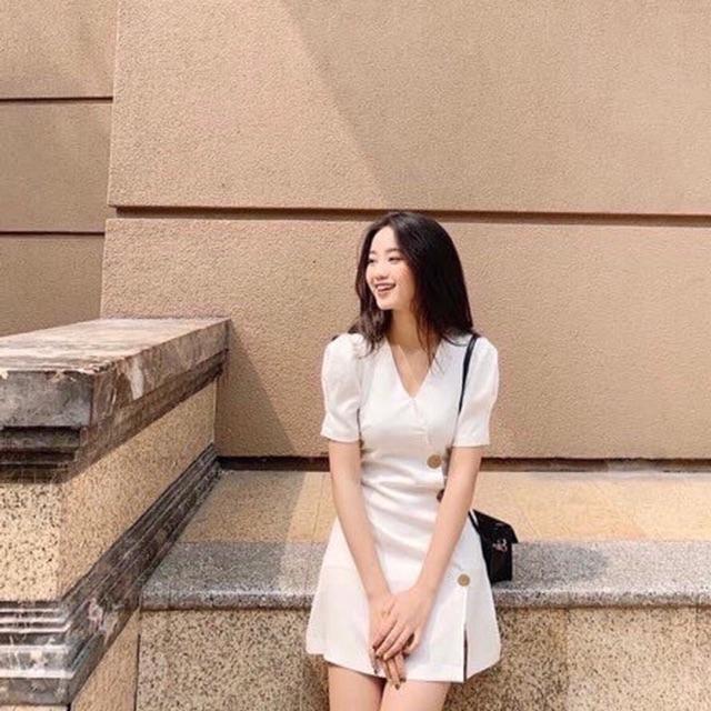 Đầm cổ V nút xéo
