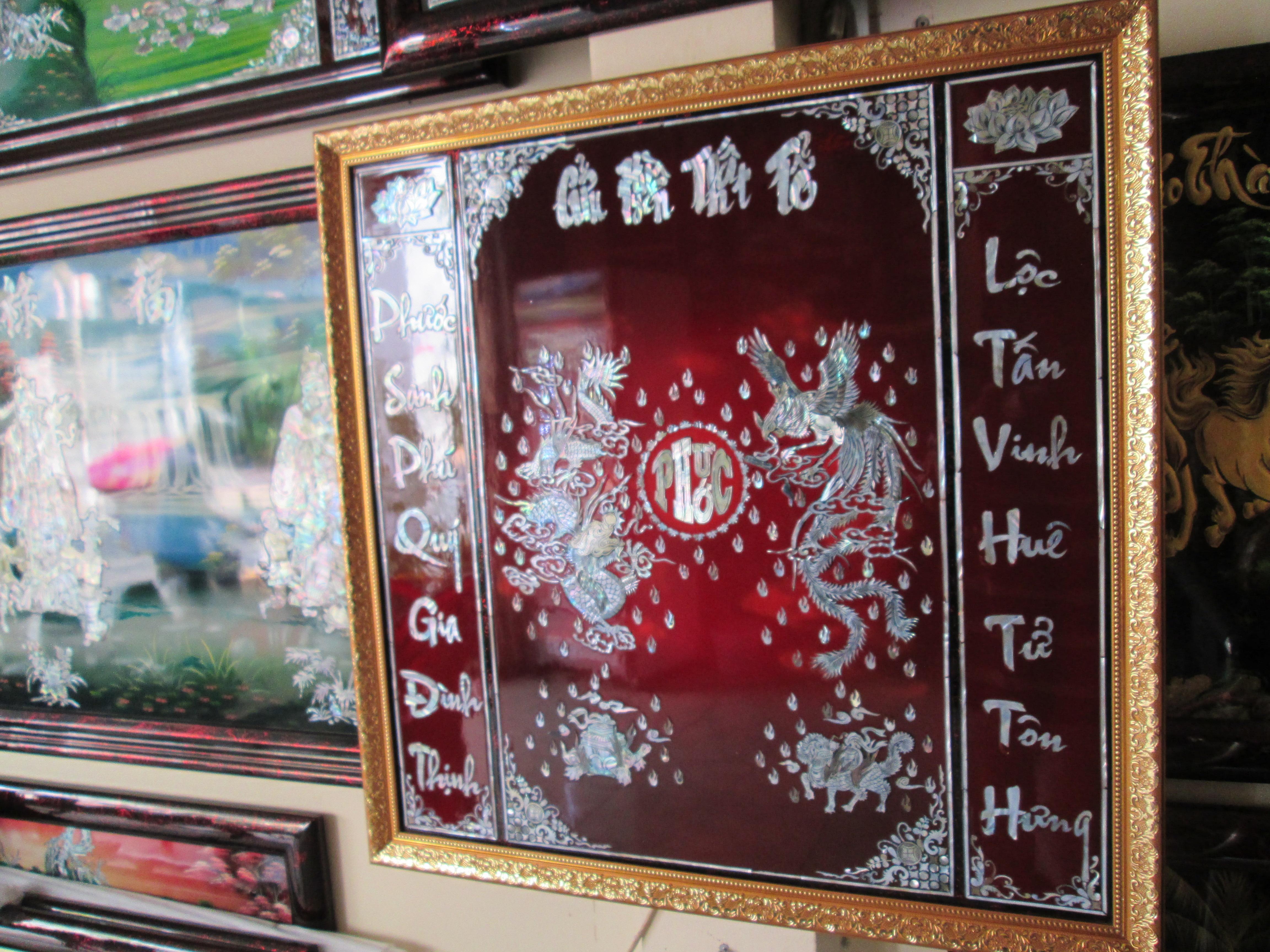 Tranh liễn thờ - Cửu huyền thất tổ, chủ đề Tứ Linh cẩn ốc mang đến tài lộc, thịnh vượng, bình an, tranh cỡ nhỏ kích thước 88x88cm, thích hợp cho mọi không gian phòng thờ