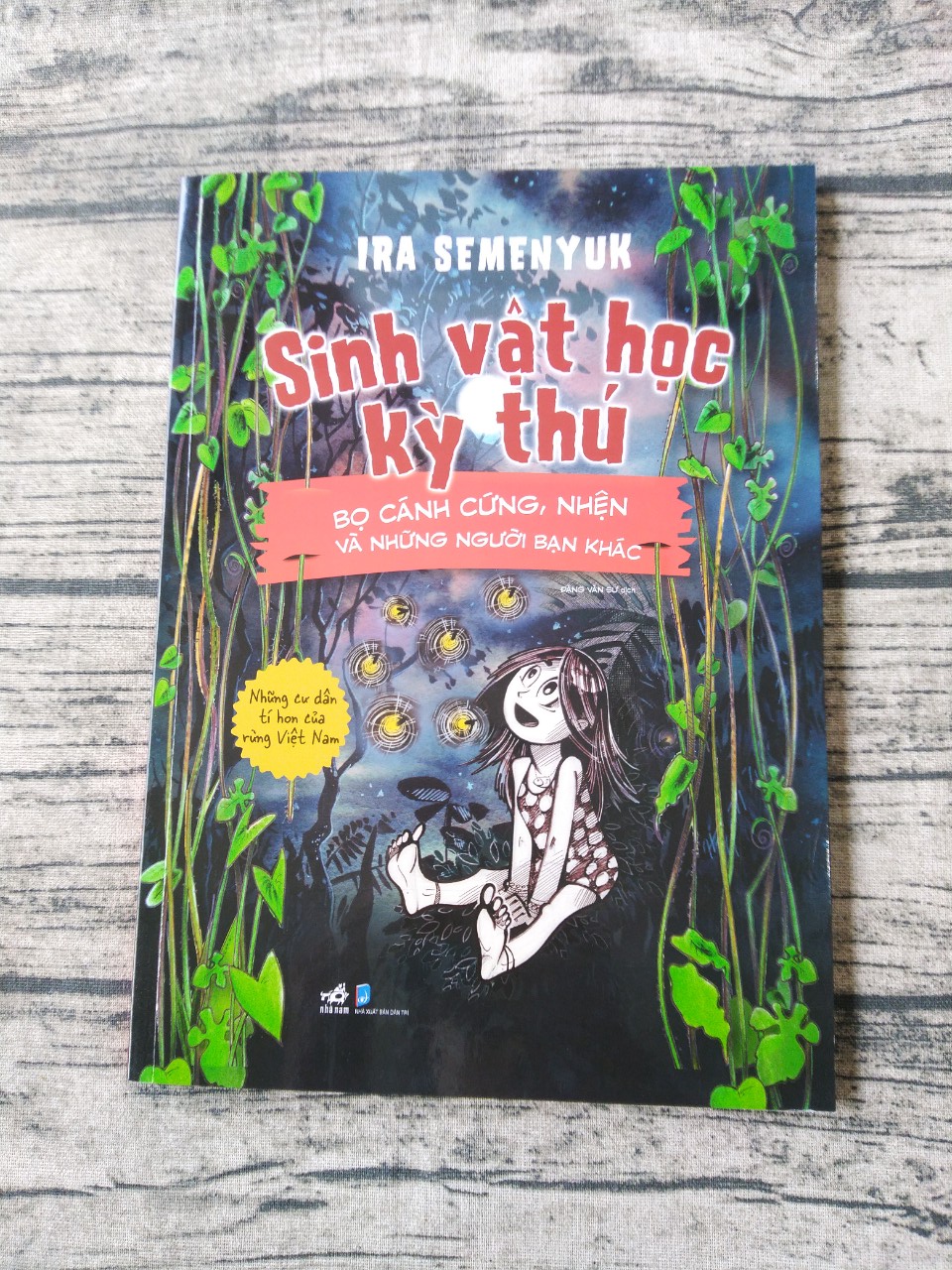 Sinh Vật Học Kỳ Thú - Bọ Cánh Cứng, Nhện Và Những Người Bạn Khác