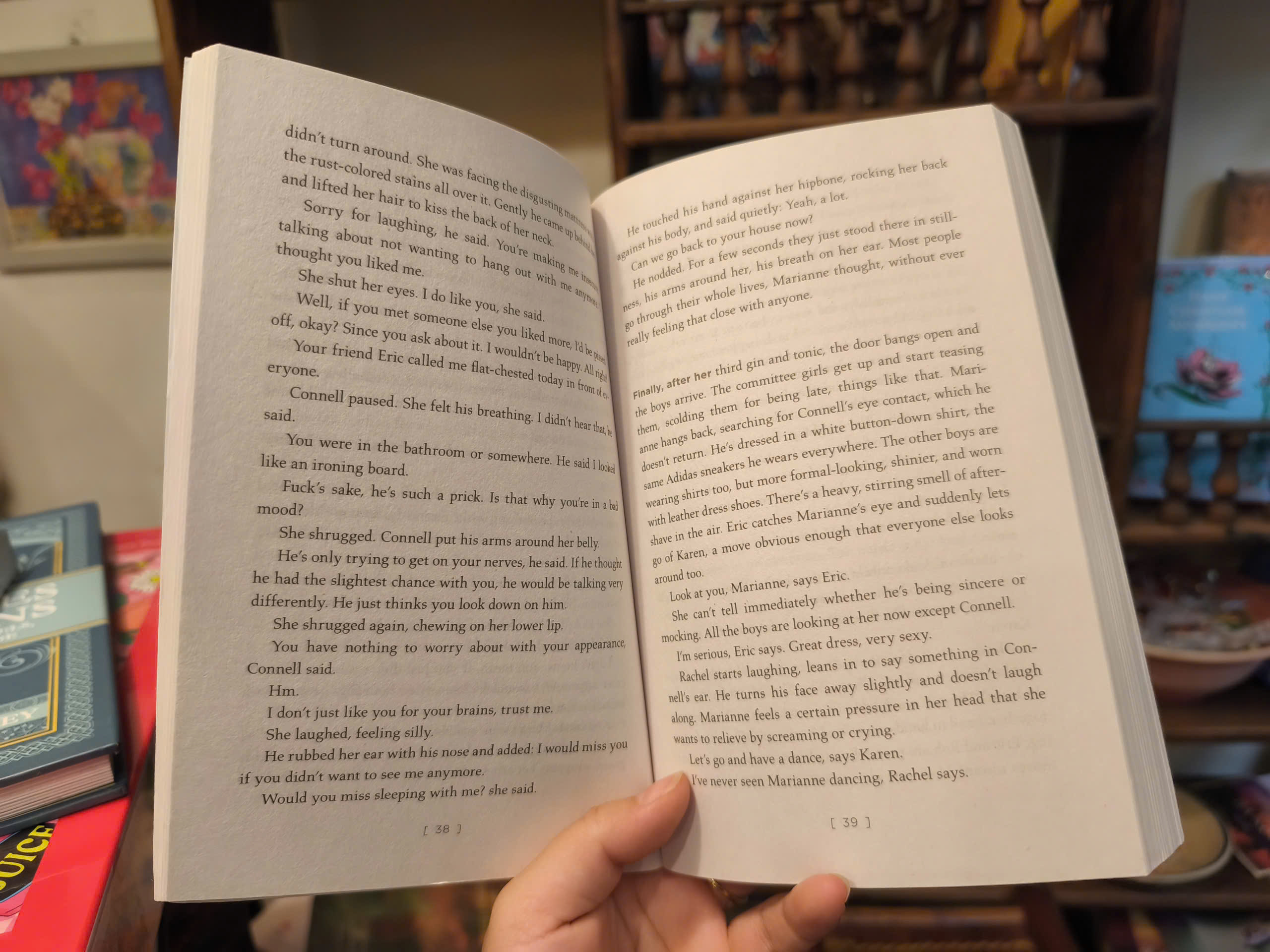 Sách - Normal People by Sally Rooney - Fiction/ Romance