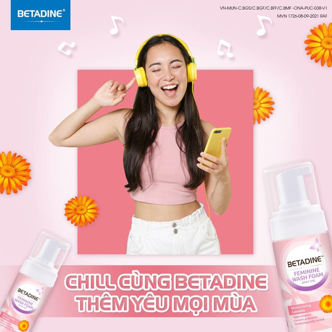 Bọt vệ sinh phụ nữ Betadine Feminine Wash Foam Daily Use Moisturising Calendula 100ml