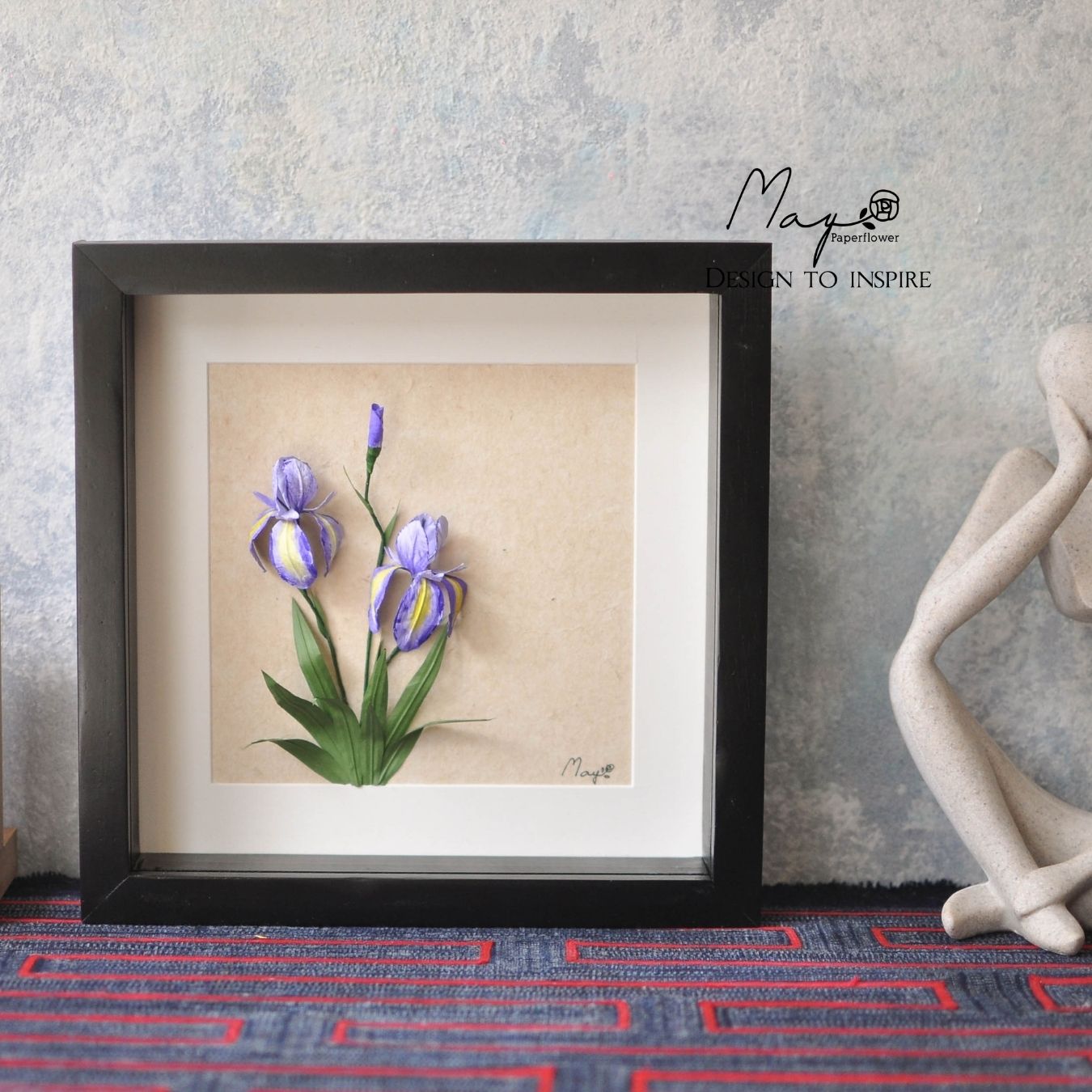 Tranh Hoa Giấy Handmade Trang Trí - Hoa Diên Vỹ Kết Hợp Giấy Dó MAYPAPERFLOWER Khung Tranh Gỗ Size 25x25cm