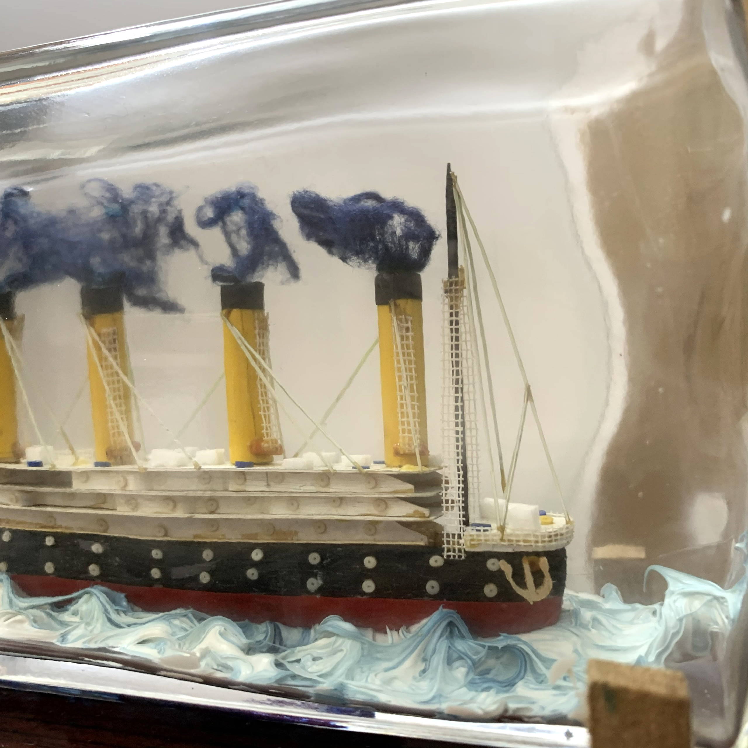[Quà tặng] Tàu gỗ Titanic mô hình trong chai thủy tinh thủ công mỹ nghệ tĩ mĩ tinh xảo - Chai thủy tinh dài 25cm