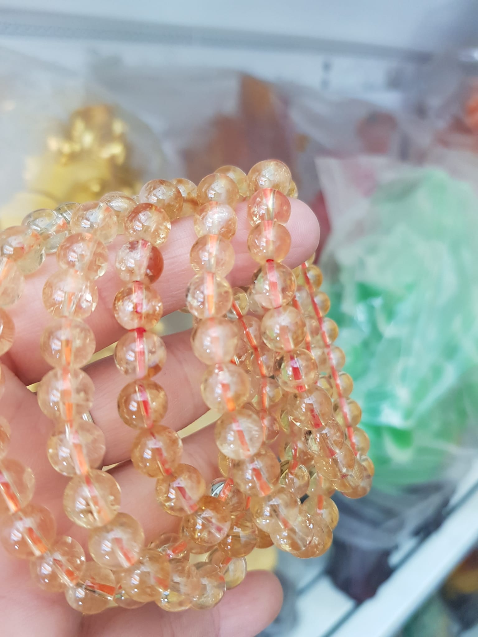 Vòng đá thạch anh tóc vàng tự nhiên Màu vàng nhẹ nhàng Nữ mệnh kim, Thổ thủy Vòng size 8mm ạ