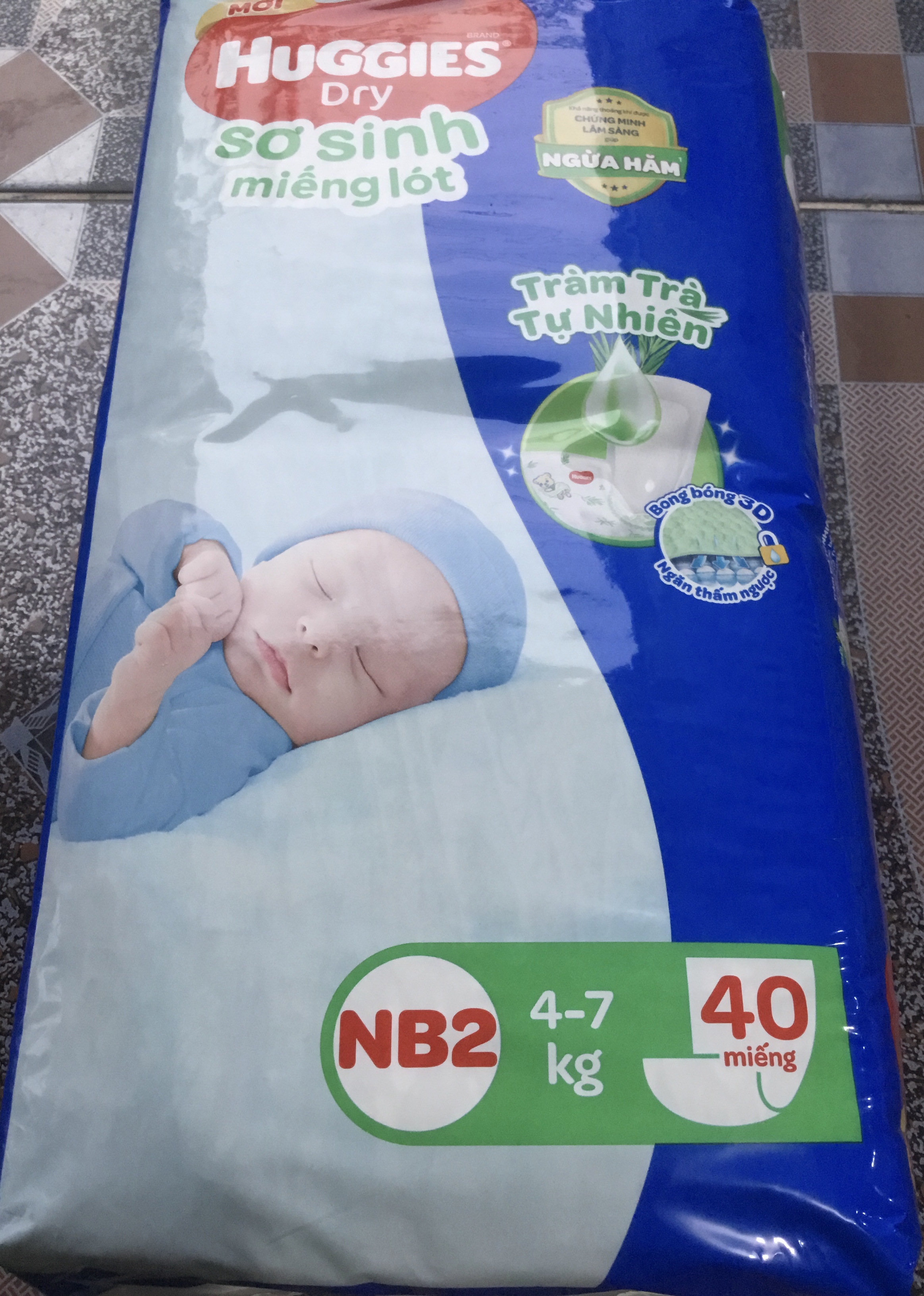 Dùng Kèm Tã Vải Tam Giác- Miếng Lót Sơ Sinh Huggies Newborn 2  Mẫu Mới - HSD luôn mới