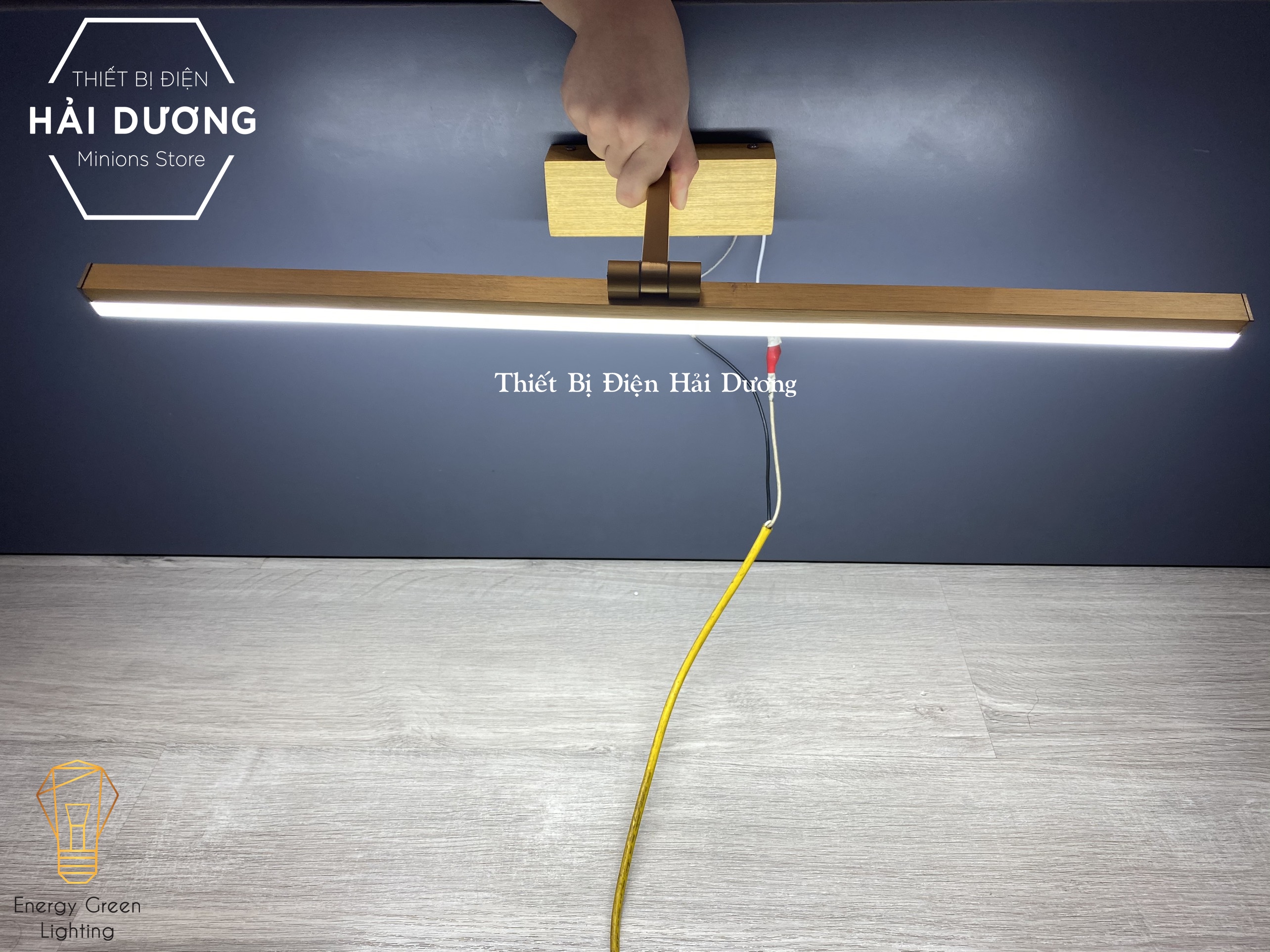 Đèn soi tranh - Đèn rọi gương Led Model 8018 60cm 12w 3 Chế Độ Ánh Sáng - Điều chỉnh được góc chiếu