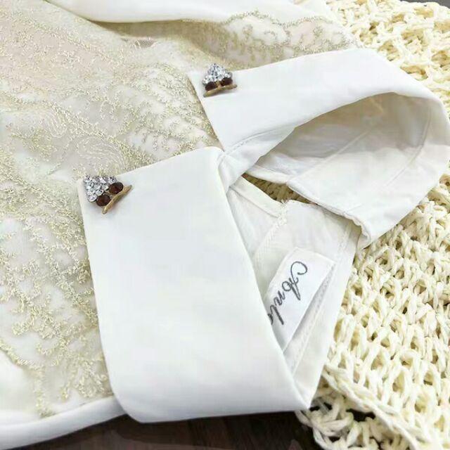 Áo sơ mi bẻ cổ, Áo kiểu nữ cổ V thêu ren