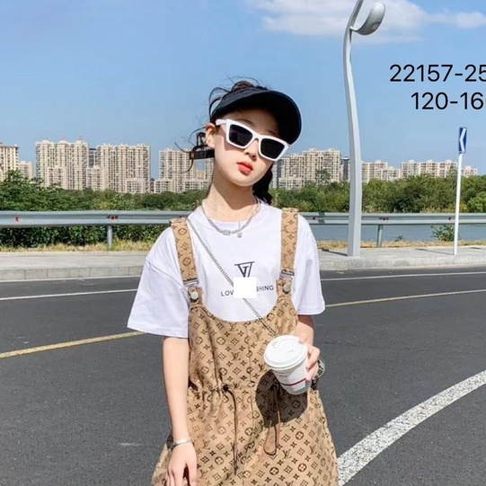 Set yếm cho bé gái cộc tay 6-14 tuổi chít eo in chữ LOVE, Bộ hè trẻ em khỏe khoắn thời trang