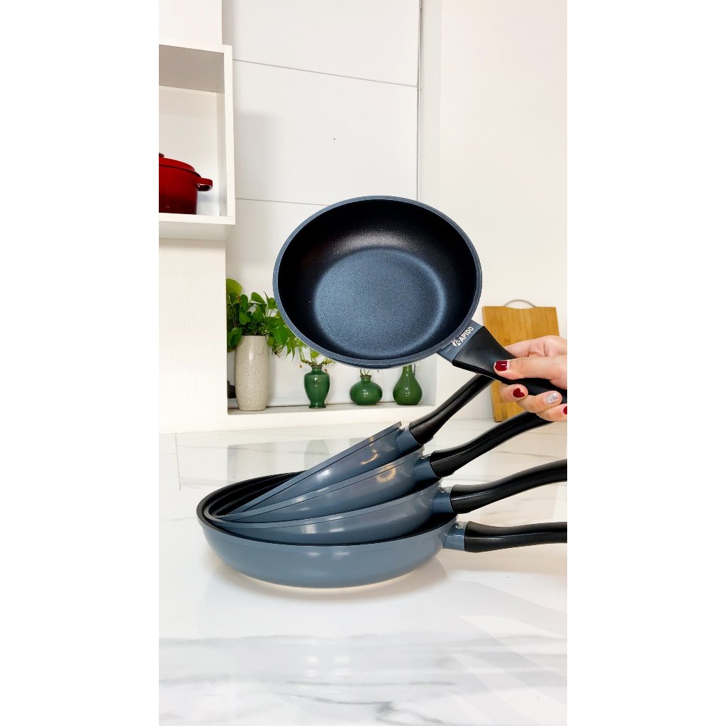 Chảo từ Rapido Whitford RP-RDB chính hãng cao cấp, men chống dính Whitford của Mỹ, 5 size 20, 22, 24, 26, 28cm - Hàng chính hãng - 24CM