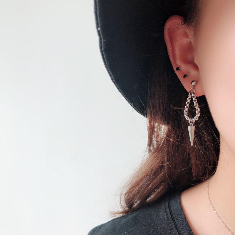 Bông tai mũi nhọn style Unisex Hàn Quốc