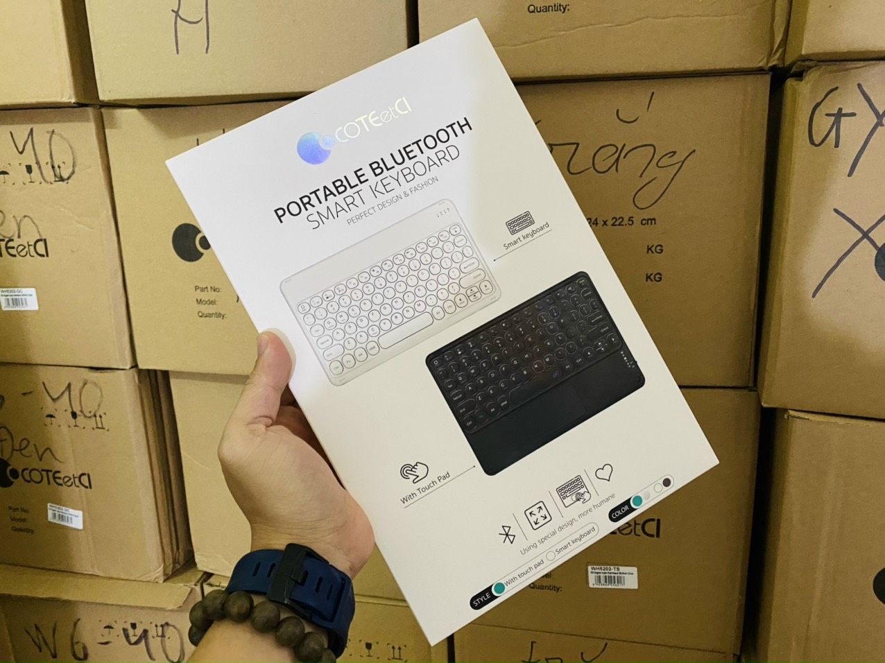 Bàn phím Bluetooth 5.0 không dây tích hợp touchpad cho Cu sac hiệu Coteetci Portable Smart Keyboard (thời lượng pin cực cao 2-4h) - hàng nhập khẩu
