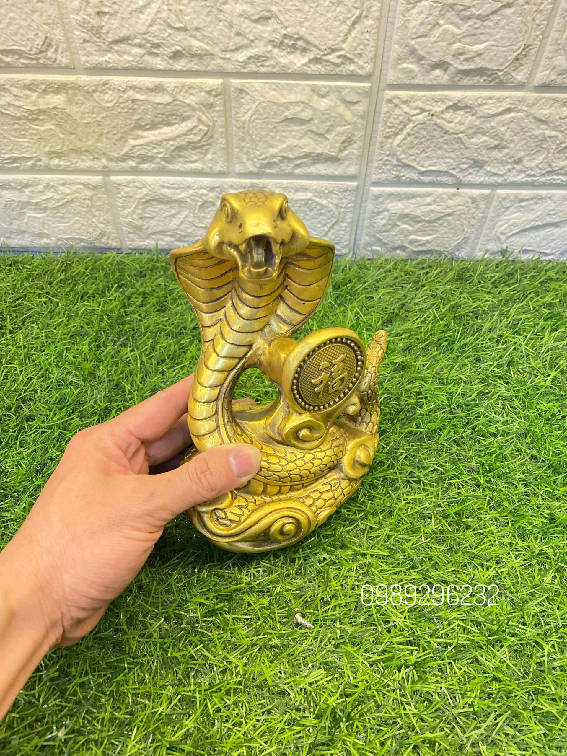Tượng Rắn phong thủy chữ Phúc bằng đồng