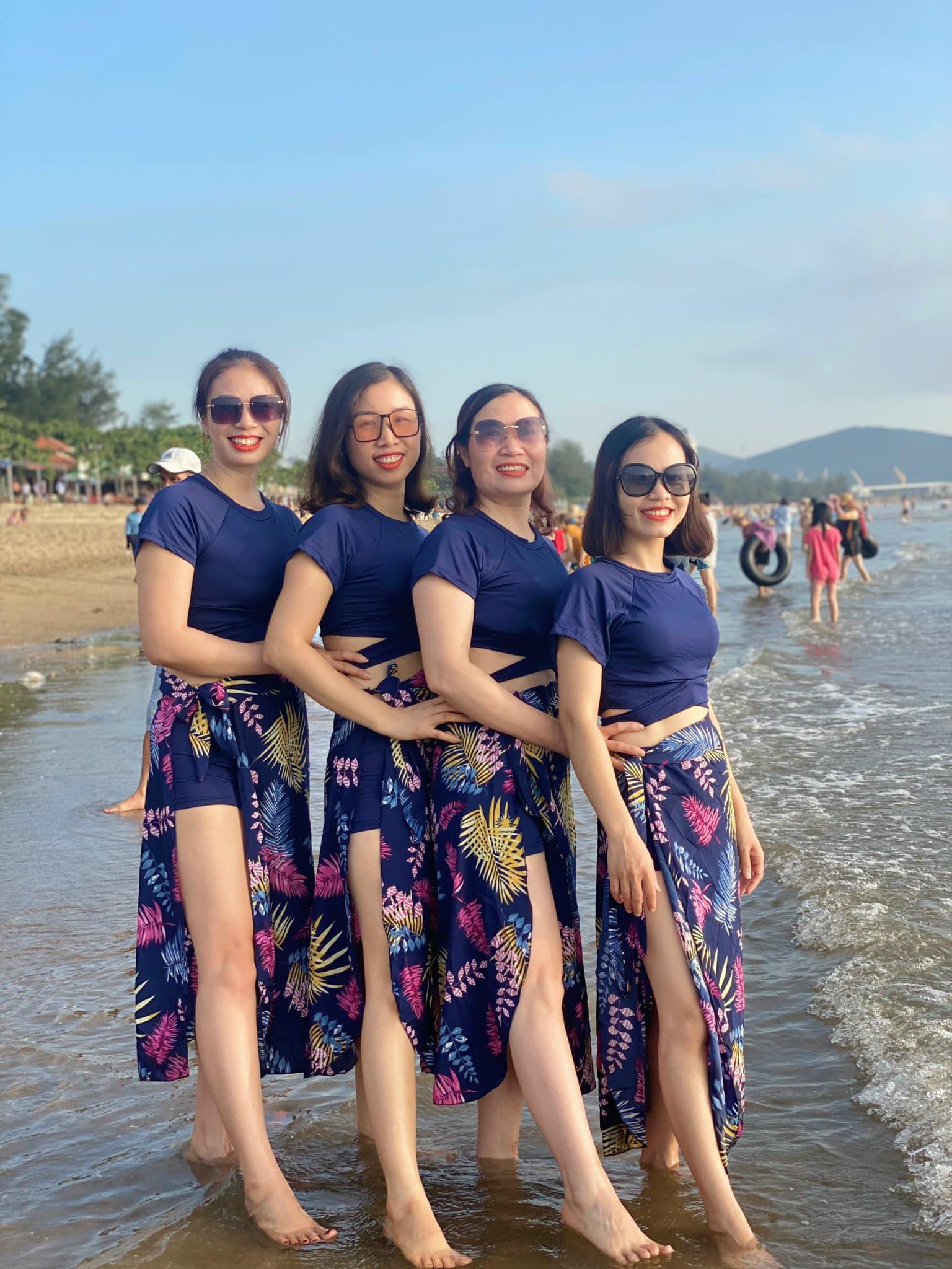 Bộ bikini 3 món hàng cao cấp xoắn eo có khăn voan sang chảnh
