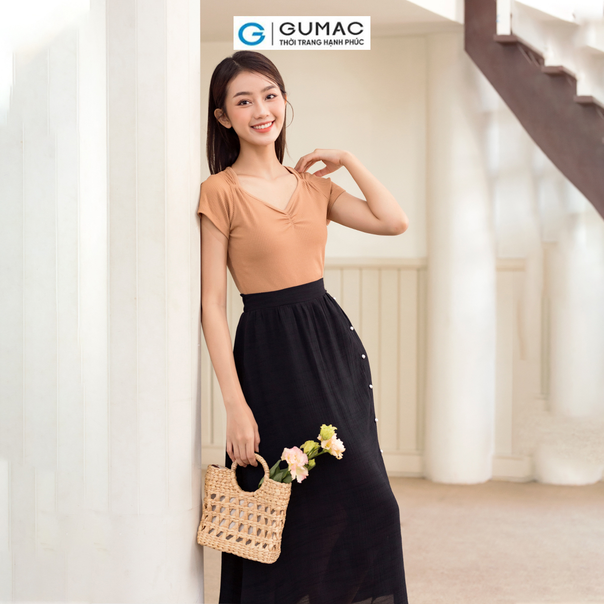 Chân váy maxi xẻ tà trước phong cách thời thượng thời trang GUMAC VD06037