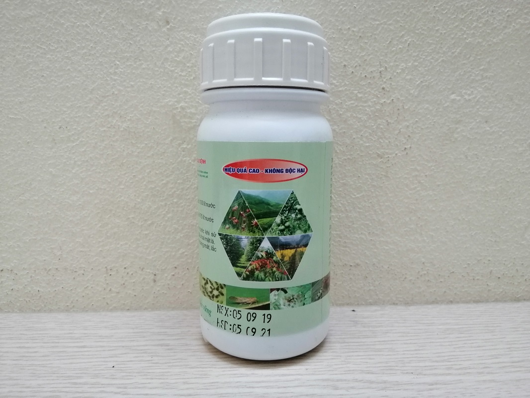 CHẾ PHẨM SINH HỌC HLC04 THẢO MỘC PHÒNG TRỪ SÂU BỆNH CHAI 250ML