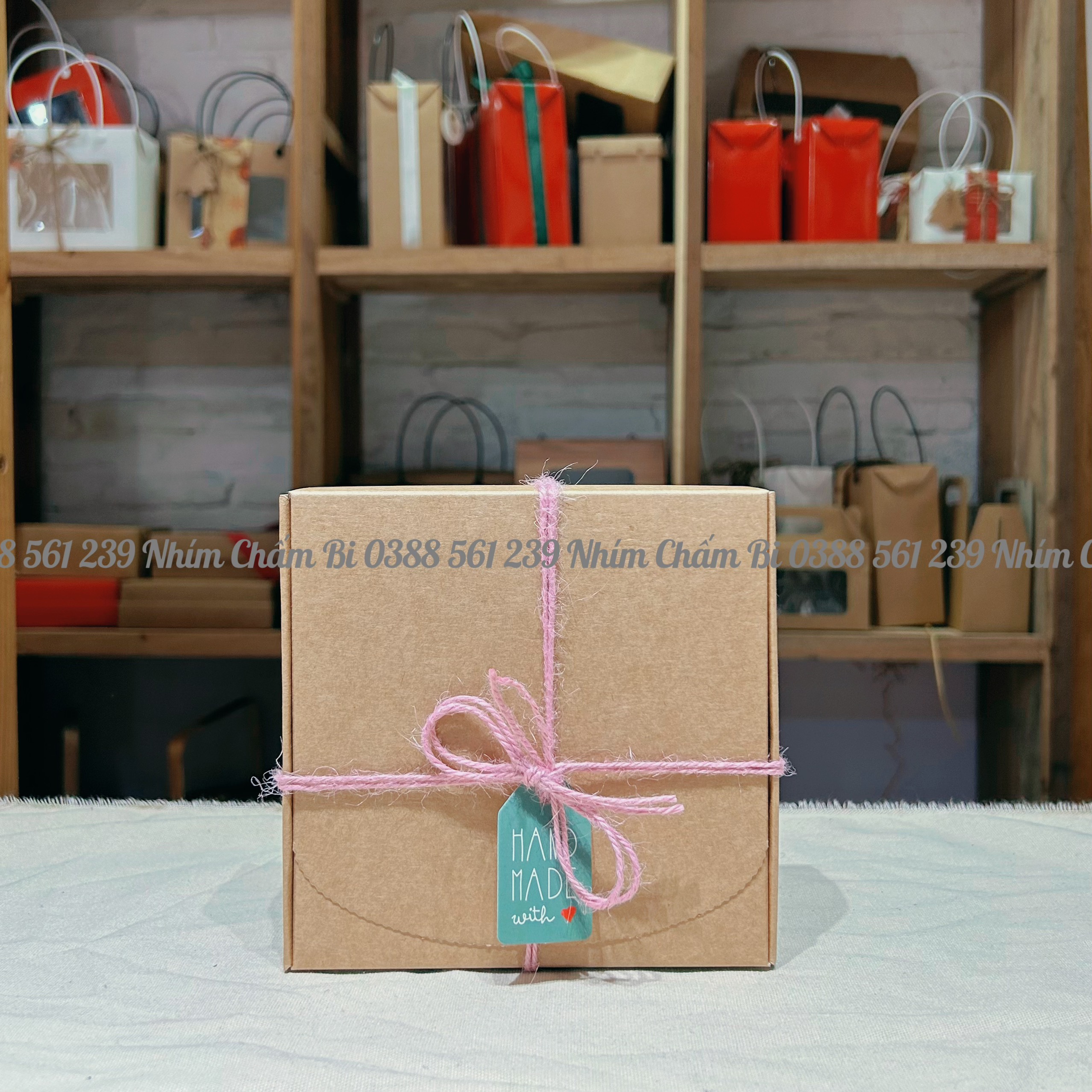 Hộp Qùa Giấy Kraft Hình Nắp Lượn Sóng Qùa Tặng Size N15xR15xC5