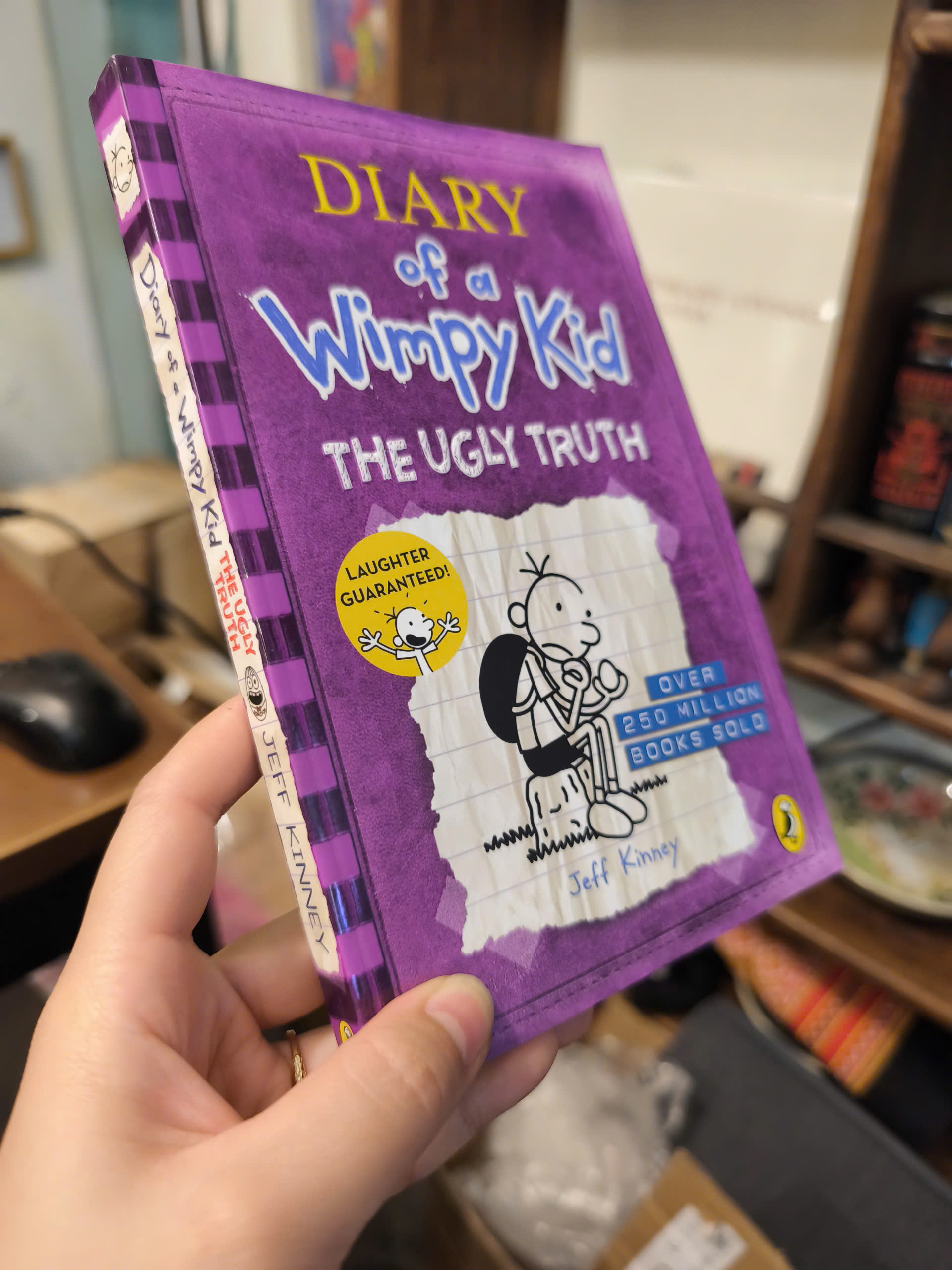 Sách - Diary of a Wimpy Kid the Ugly Truth by Jeff Kinney - Fiction/Middle Grade - Sách Ngoại Văn