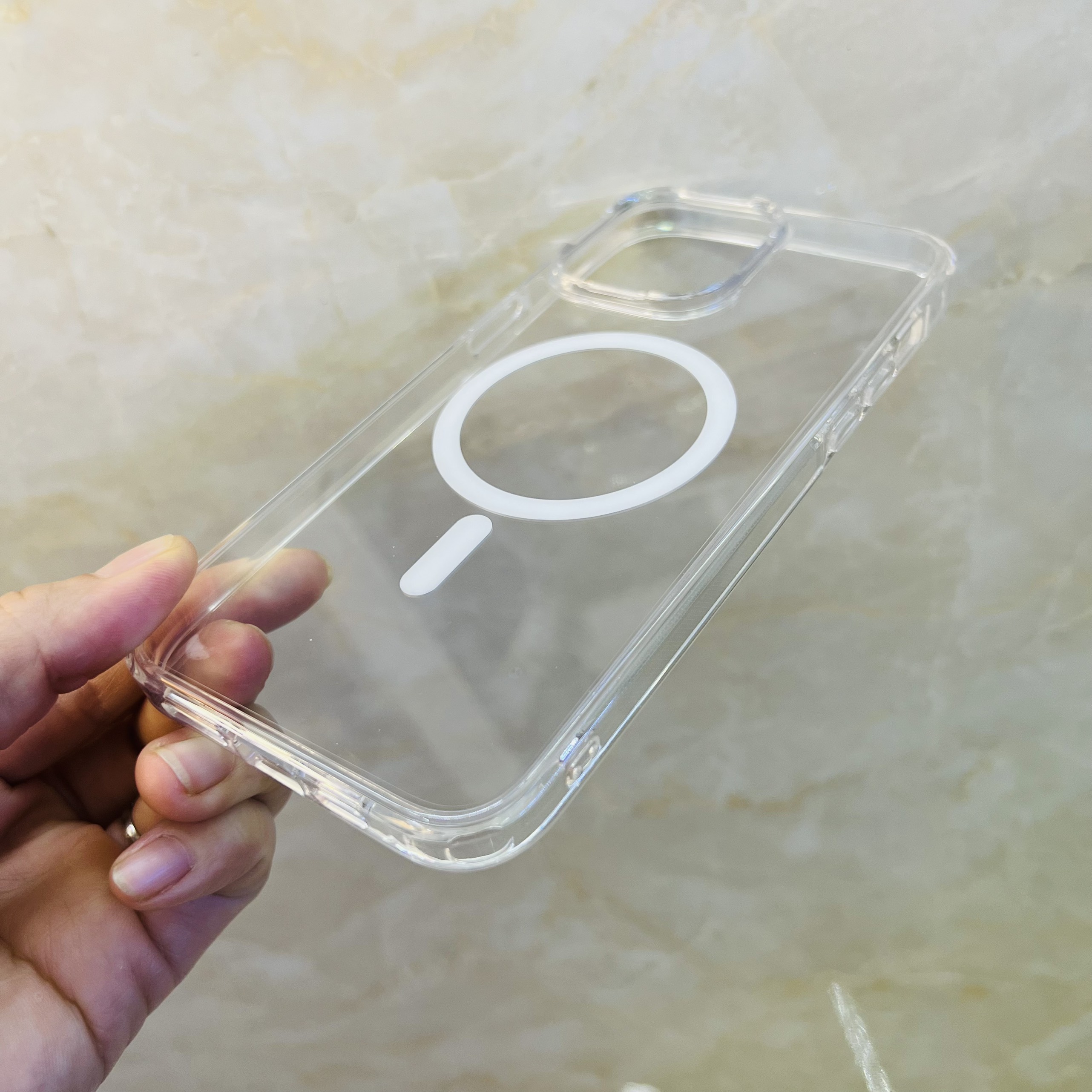 Ốp lưng Likgus trong suốt dành cho iPhone 14 Pro Max hỗ trợ sạc không dây - hàng chính hãng