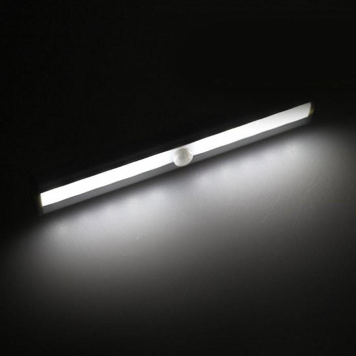Đèn Led Gắn Tủ, Gắn Cốp Xe Ô Tô Cảm Ứng Hồng Ngoại - Tiện ích