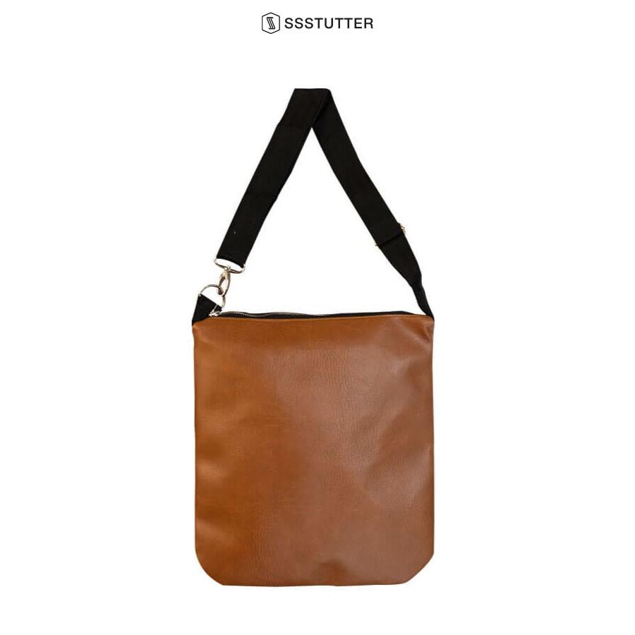 Túi đeo chéo unisex dáng cơ bản SSSTUTTER giả da leather cross bag