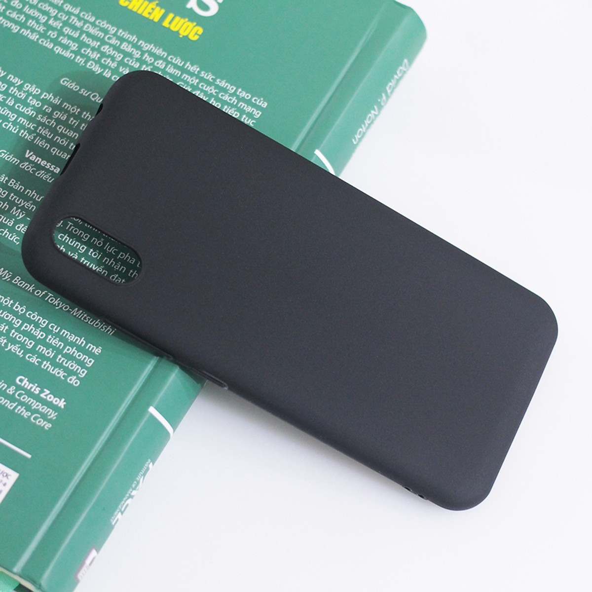 Ốp lưng cho Vsmart Bee 3 chất liệu silicon dẻo màu đen cao cấp chống bám vân tay