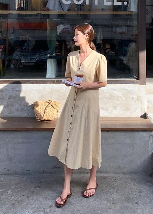 Đầm Linen Dài Xòe Cổ V Vai Bồng