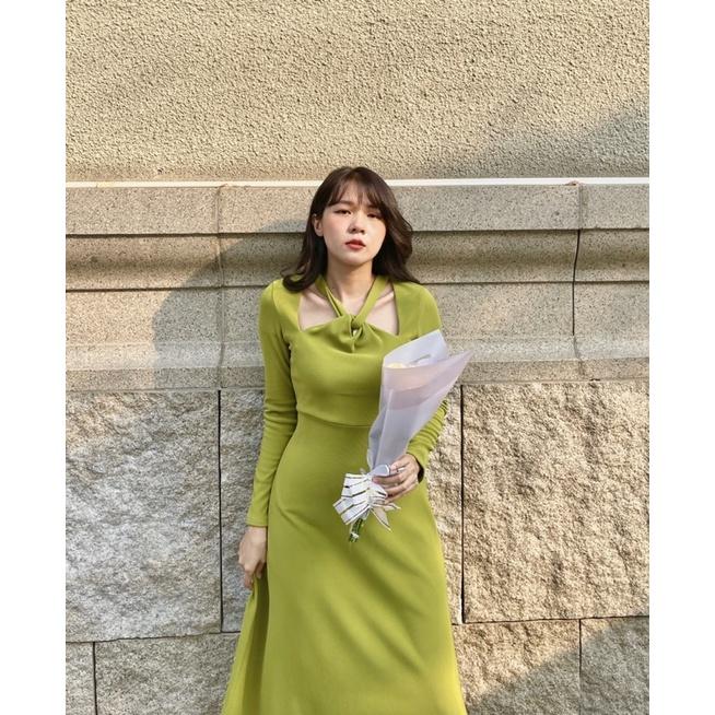 Đầm body xoắn cổ xoắn cổ LaLa dress