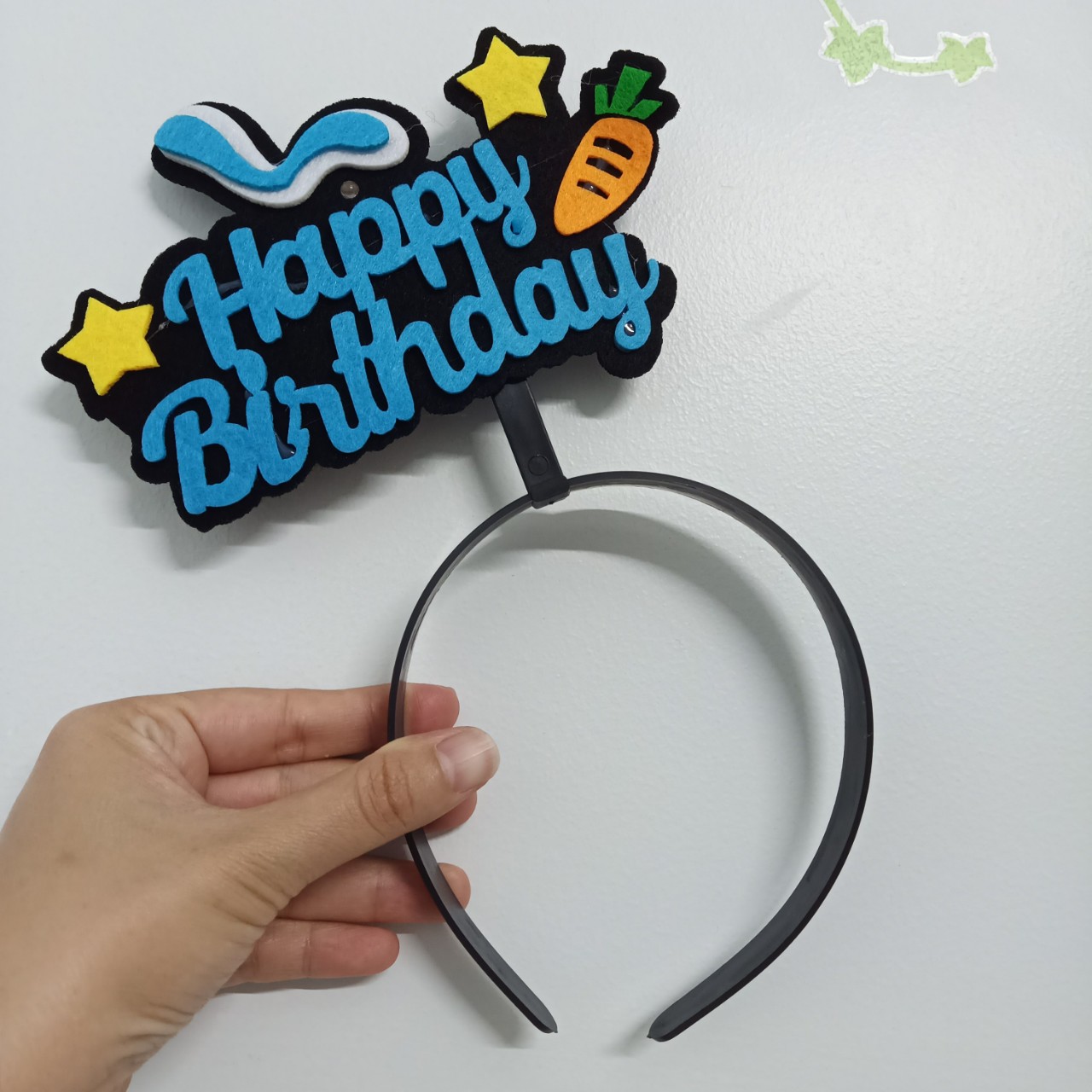 Băng đô cài tóc sinh nhật chữ Happy Birthday vải nỉ có đèn (màu xanh/hồng)