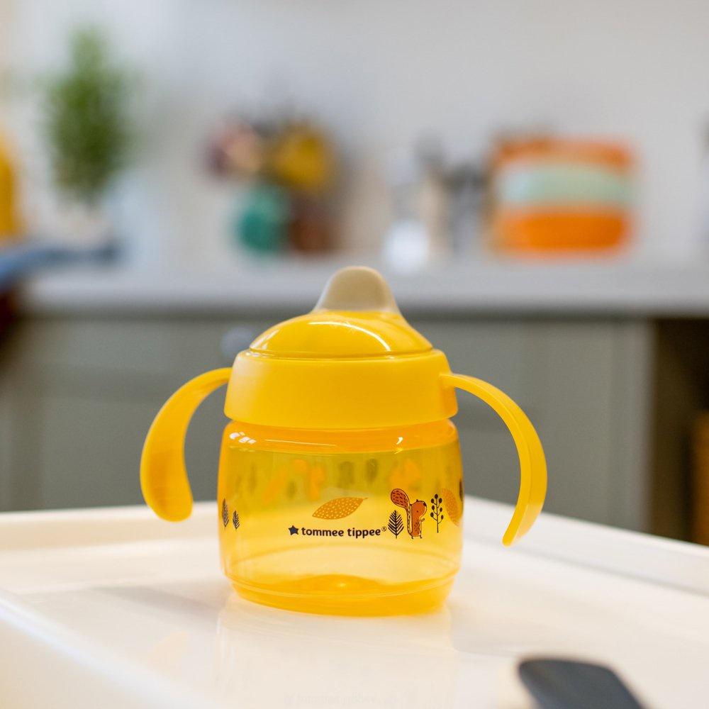 Bình tập uống nước có vòi mút kháng khuẩn chống tràn, chống sặc cho bé Tommee Tippee SuperStar, 190ml – Vàng