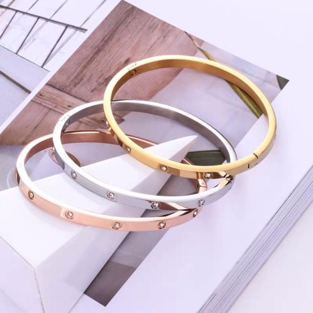 Vòng tay titan nữ không đen V35