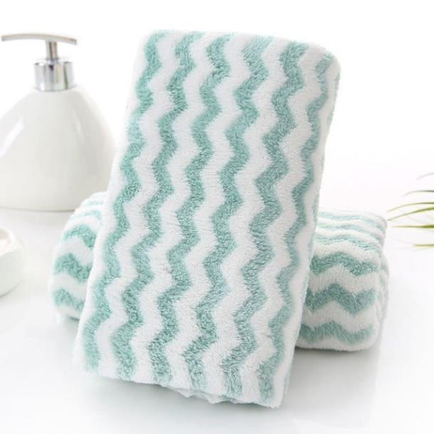 Khăn Mặt Lông Cừu Xuất Hàn Lidaco Siêu Mềm Mịn 50x30cm (1 chiếc) - Giao màu ngẫu nhiên
