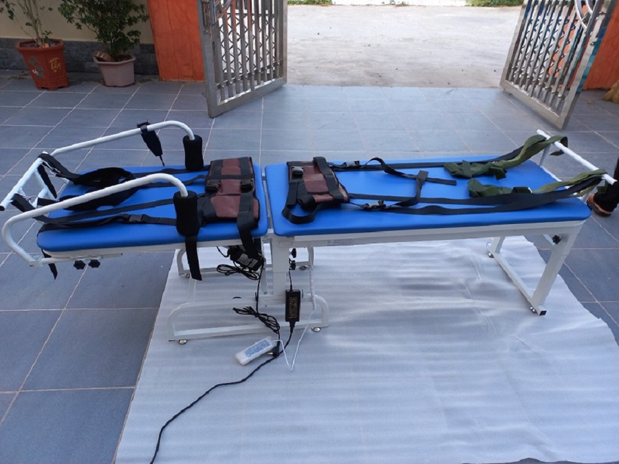 Giường kéo giãn cột sống lưng và cổ bằng điện (Model YP-2009K1)