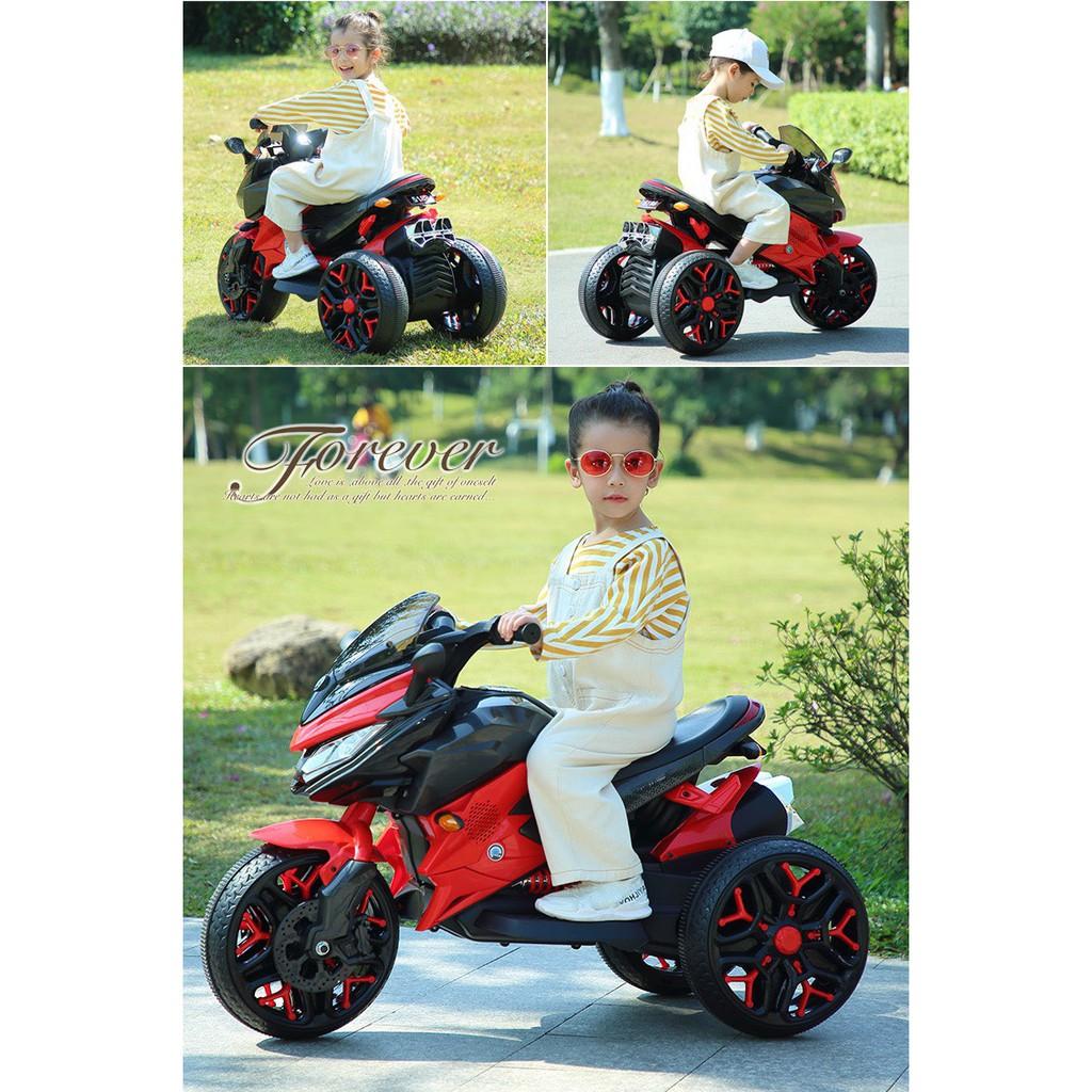 Xe máy điện moto 3 bánh trẻ em BNM 5188 đồ chơi đạp ga 2 động cơ (Đỏ-Trắng-Xanh-Vàng