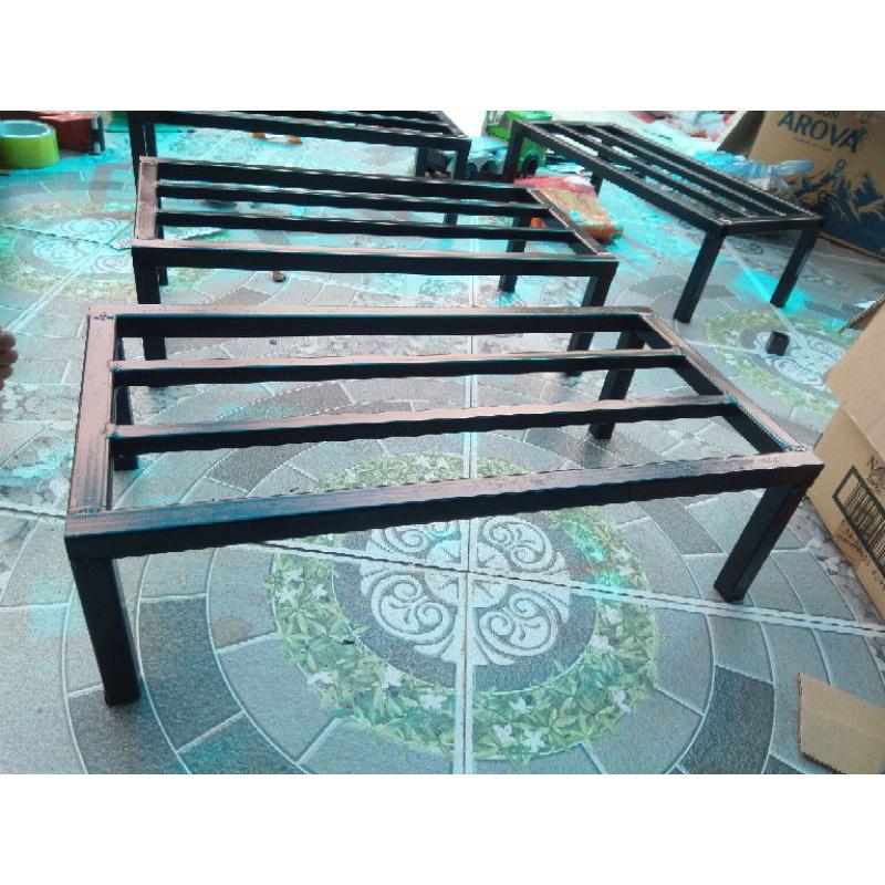 Kệ thép Dài 50cm, Rộng 25, Cao 15cm. 4 chân, 2 nan phụ, hộp thép 2*2cm