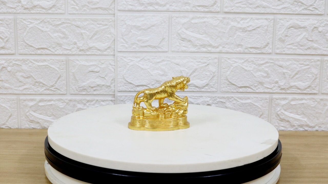 Tượng hổ bằng đồng mạ vàng 24K
