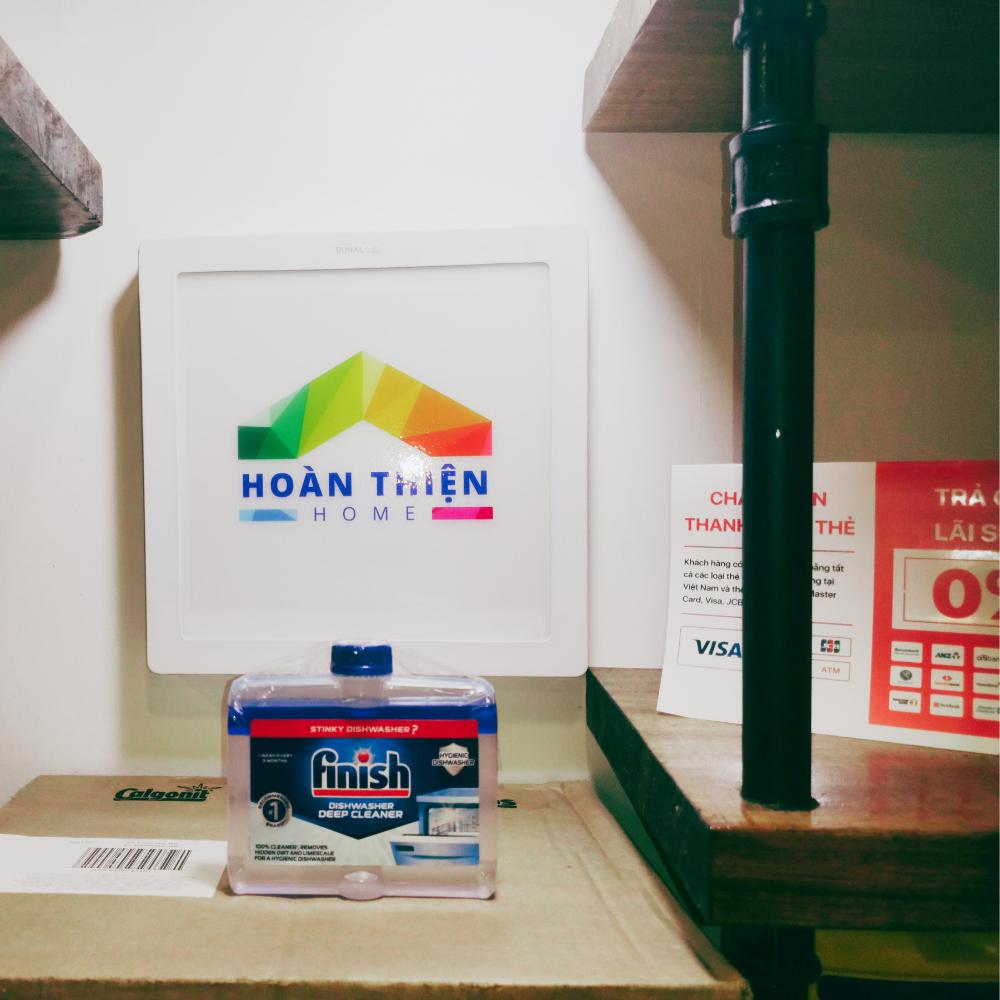 Chai dung dịch vệ sinh chén bát Finish trong máy rửa bát gia đình 250ml .