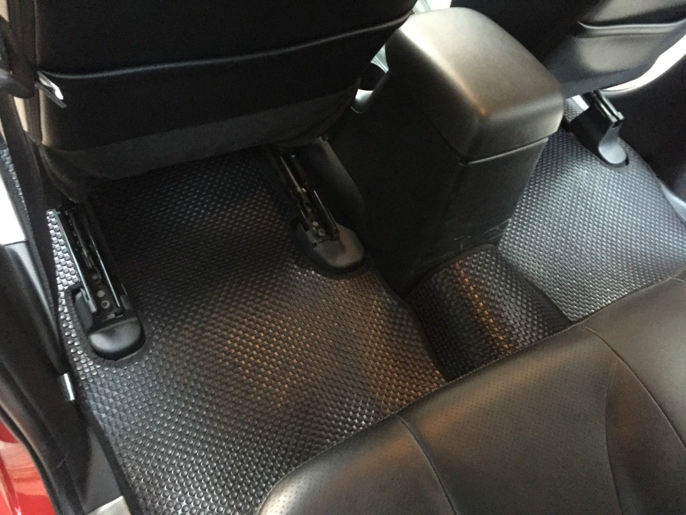 Thảm lót sàn KATA cho xe Mitsubishi Triton (2020-Đến Nay) - Hàng chính hãng không mùi, không ẩm mốc, dễ vệ sinh