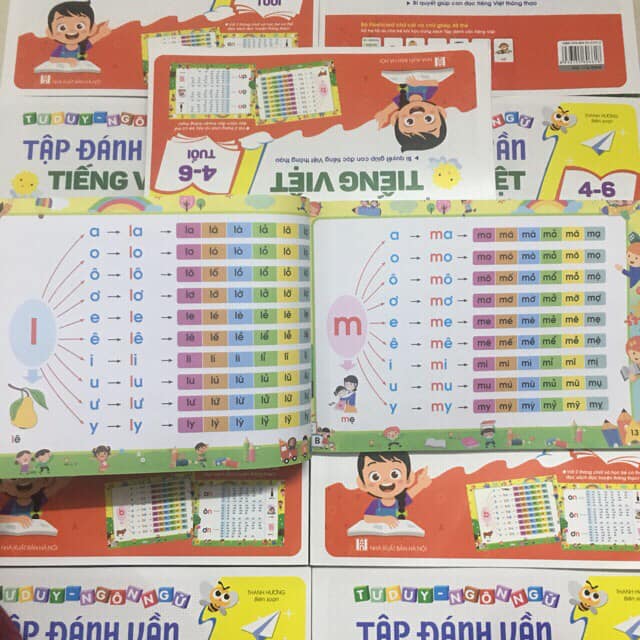 Sách - Tập đánh vần Tiếng Việt Tặng Kèm Thẻ Ghép Vần