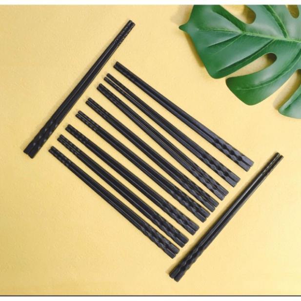 Đũa Nhựa Đen Xoắn 2 Đầu Chống Trượt Sang Trọng Chất Lượng Cao
