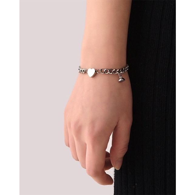 Lắc tay vòng tay cặp đôi nam nữ titan không đen gỉ nam châm kết nối tình yêu trái tim Ring House