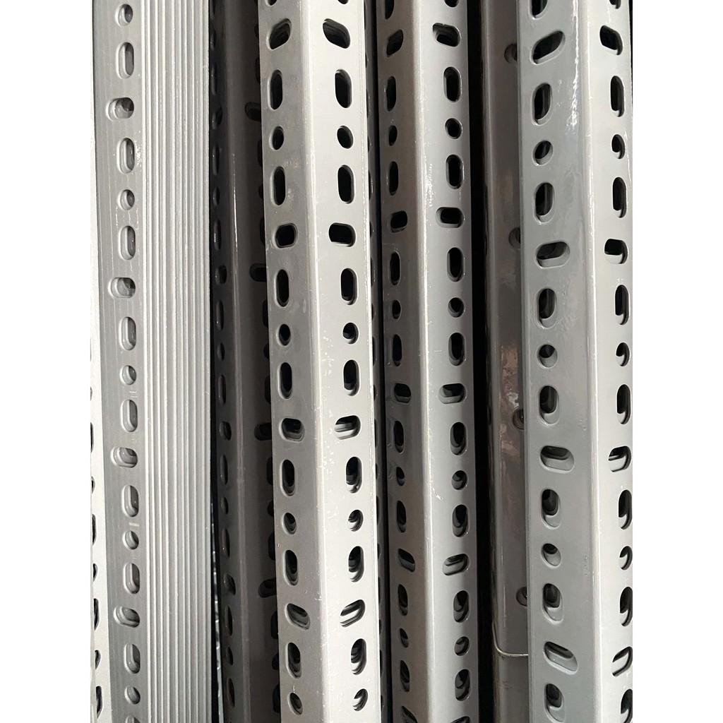 Thanh Sắt V Lỗ 3x3cm dày 2 ly - dài 120cm