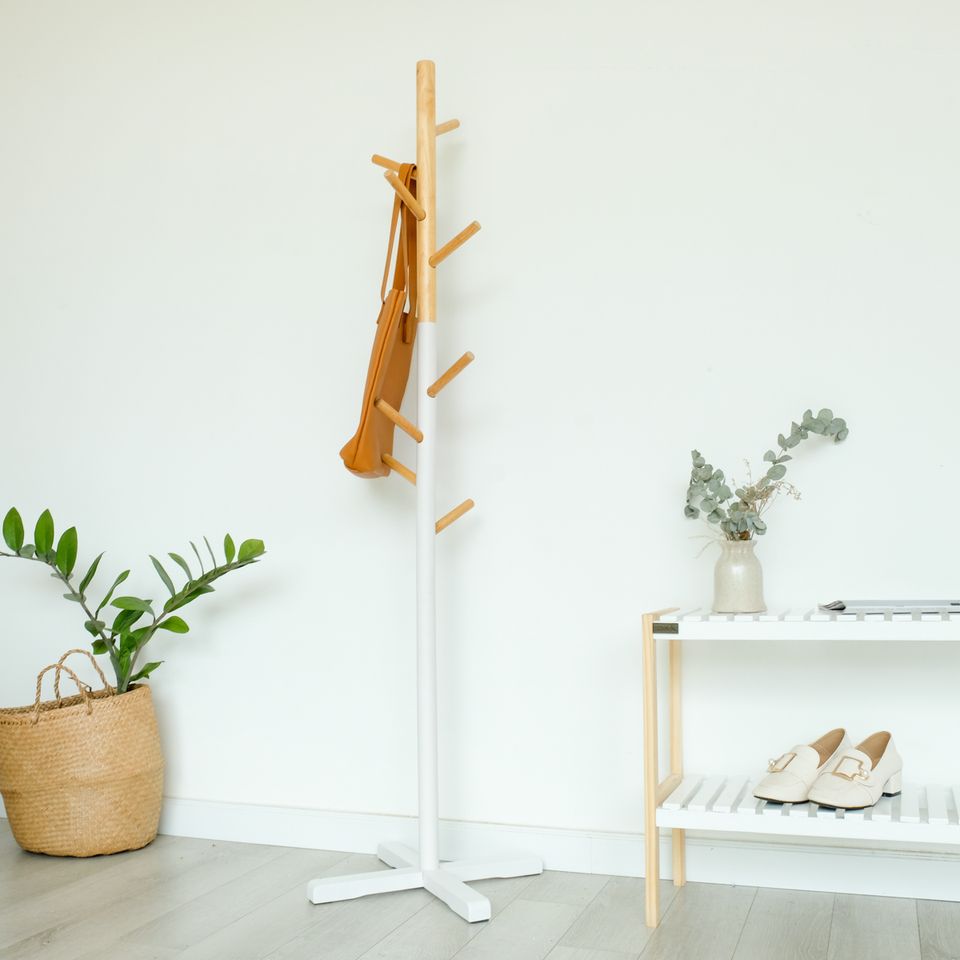 Cây treo quần áo gỗ - Standing Hanger Trắng phối Gỗ