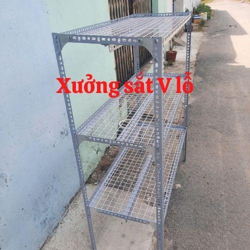 Kệ sắt v lỗ .Rộng 30cm x Dài 100cm x Cao từ 60-80-100-120cm.tấm lưới sắt ô vuông