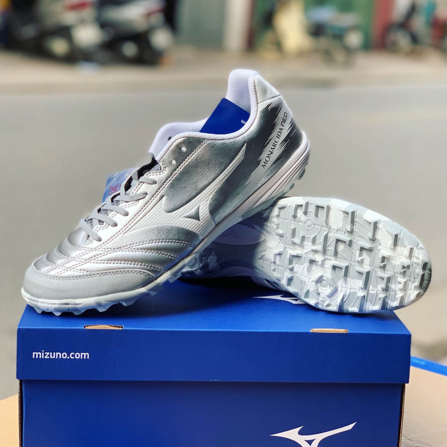 Giày đá bóng Mizuno Monarcida Neo Sala Pro TF Q1GB212103 Bạc/Trắng