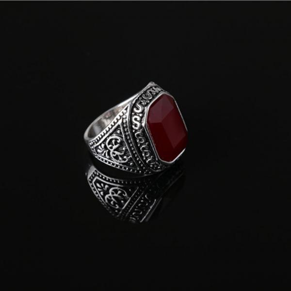 2X Fashion Man Punk Rings Vintage Red Gem Finger Ring With Red Rhinestone 18mm