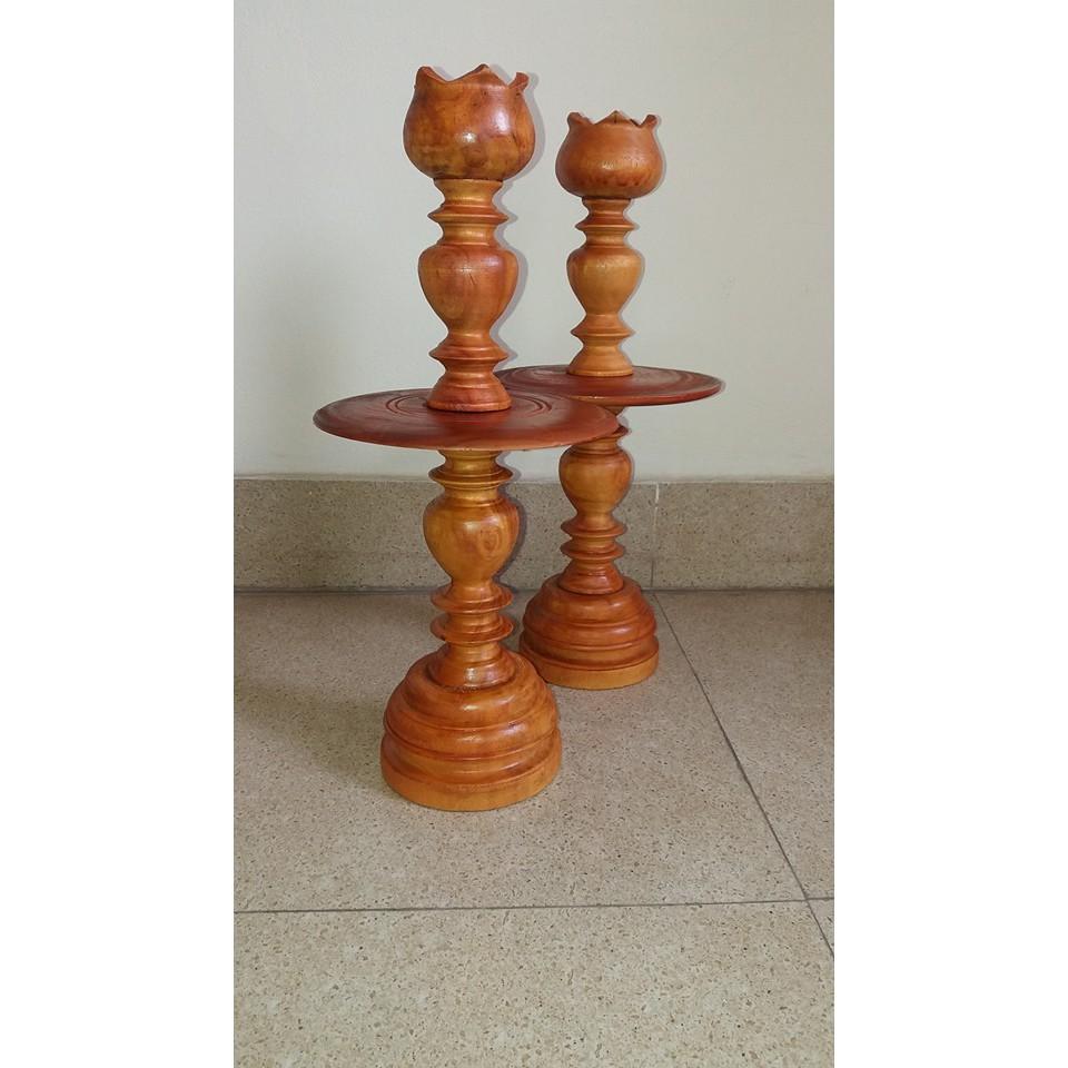 Đèn thờ một đôi -làm bằng gỗ mít kích thước cao 50cmx20cmx20cm
