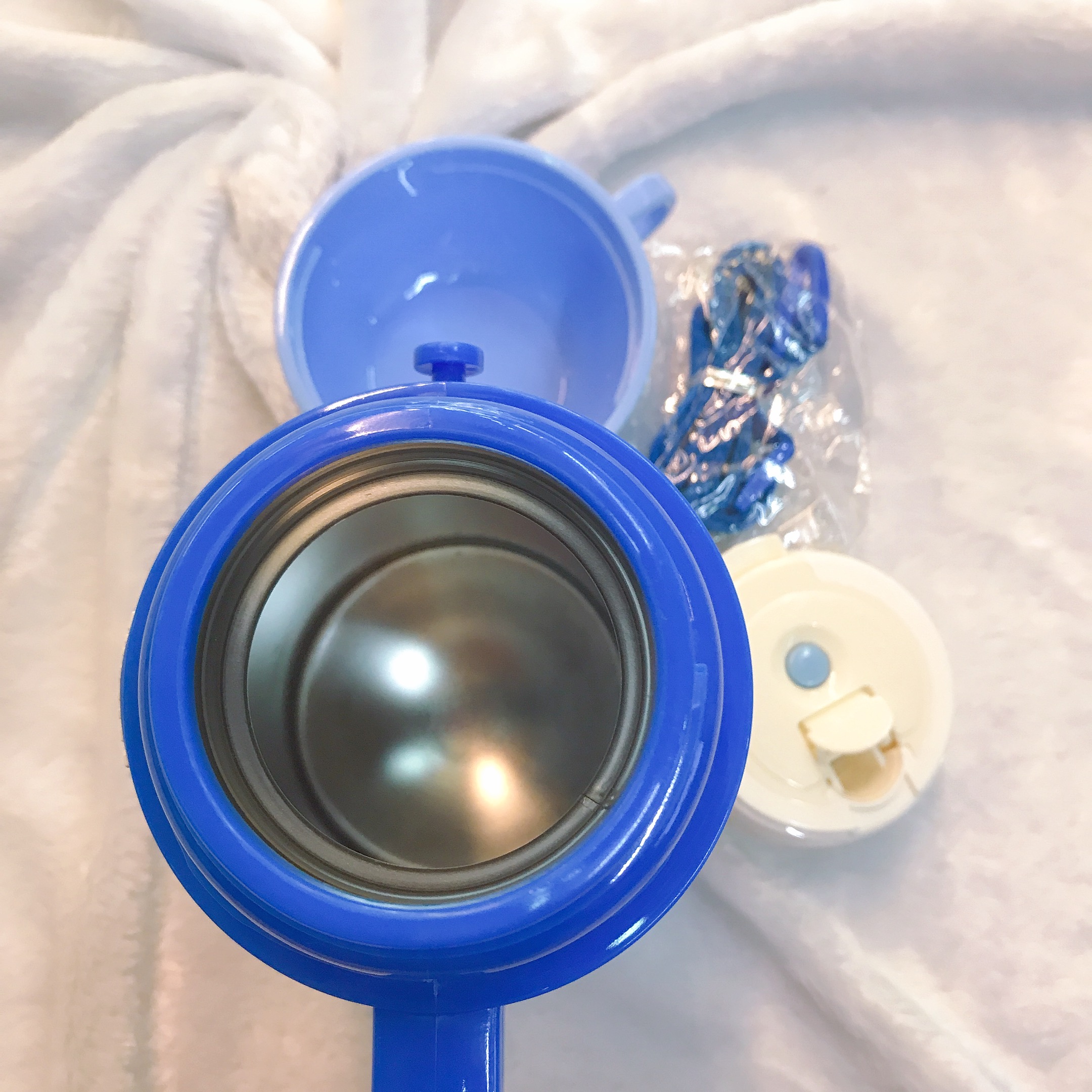 Bình nước giữ nhiệt có 1 quai cầm hình xe lửa Thomas màu xanh dương cho trẻ em, bé trai  - TM4261