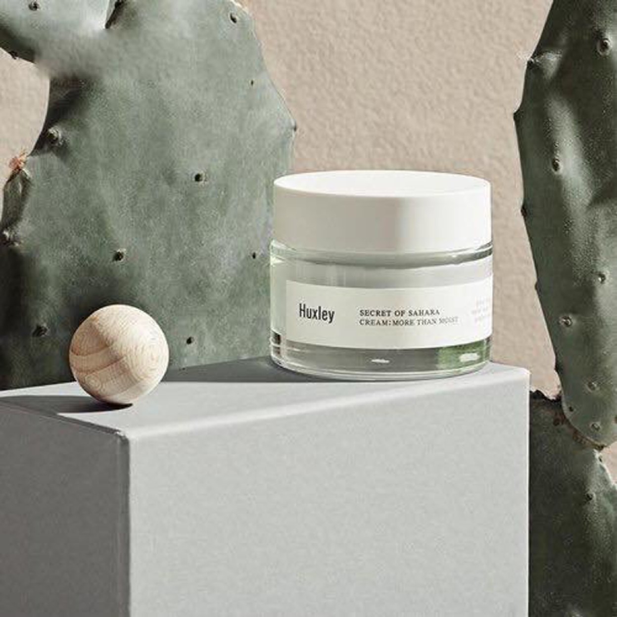 Kem Dưỡng Ẩm, Làm Sáng, Chống Lão Hóa Huxley Cream; More Than Moist 50ml