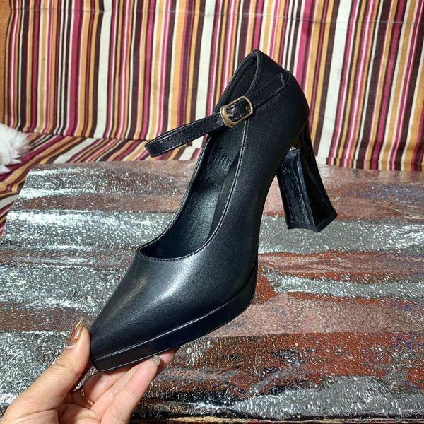 GIÀY BÍT MŨI RO310